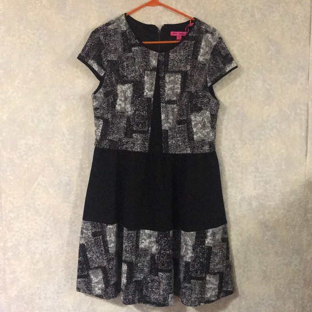 Black and White Betsey Johnson A-Line Dress 14